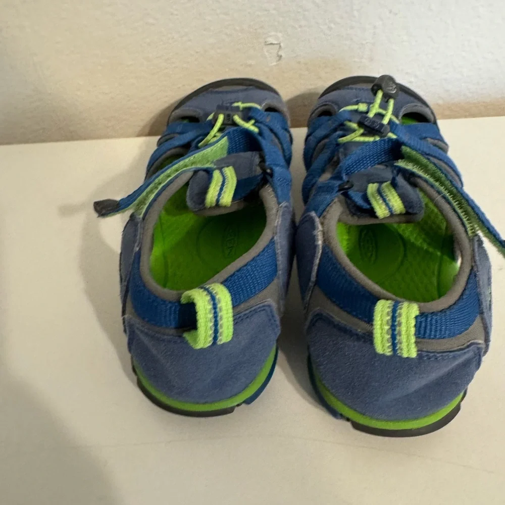 Keen Boys Youth Sz 3 Blue Green Waterproof Sandals